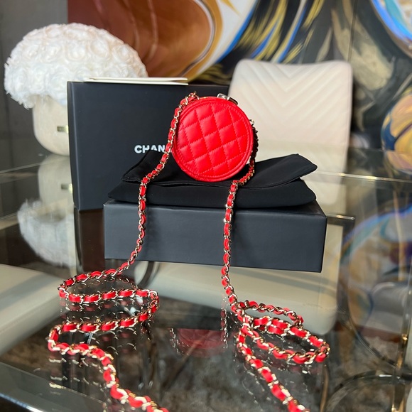 Brand new Chanel poker chip leather bag. - Picture 4 of 4